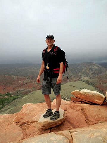 Rim Overlook Trail - Capitol Reef National Park