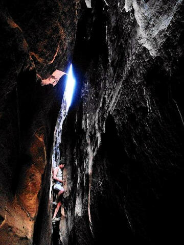 Sandthrax Slot Canyon