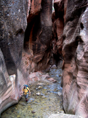 Hiking Kanarra Creek slot canyon